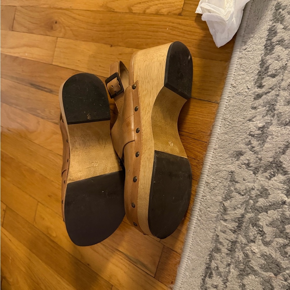 Women's Tan Leather Clogs - Picture 3 of 7